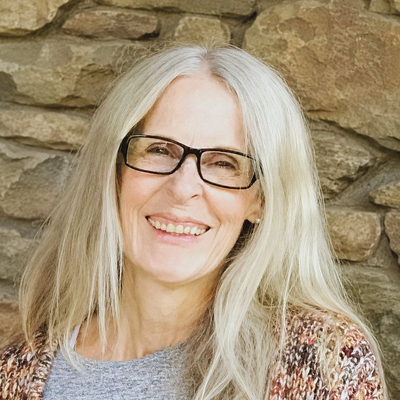 Photograph of Joyce Peterson Heiner