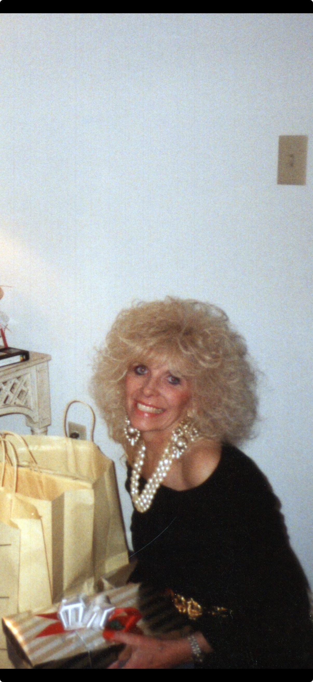 Photograph of Carole Lee Hoffman